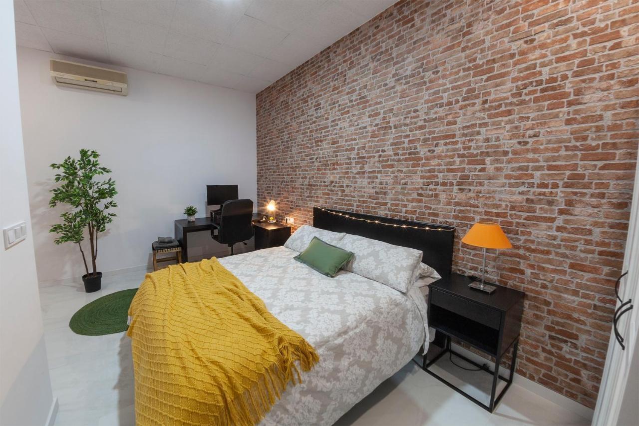 Digital Nomad Retreat 2 -Great Location Near Metro Appartement Valencia Buitenkant foto